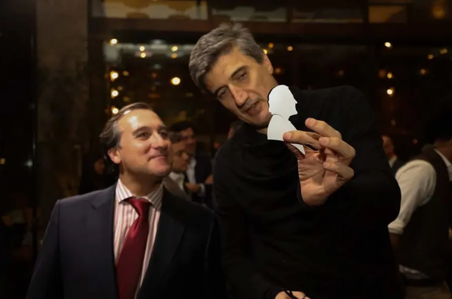 O Lançamento do iPhone 17 no Kuwait: Silhuetas para a Ooredoo