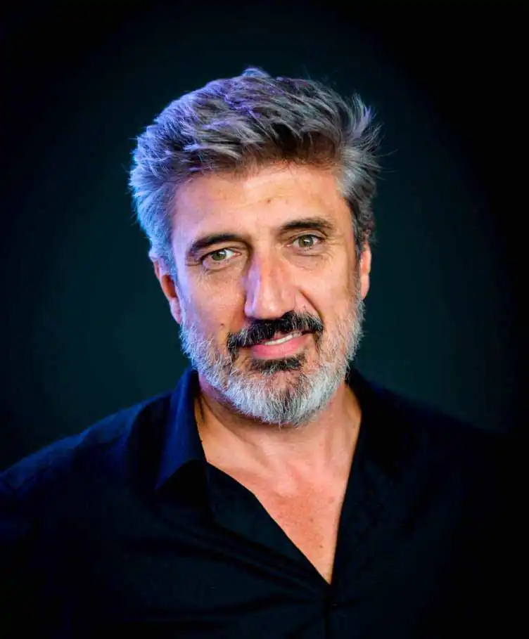 Retrato de Igor Kucinic, silhuetista