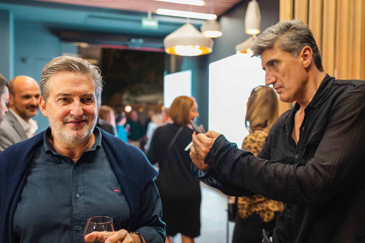 silhuetas em casamentos — feira World Travel Market